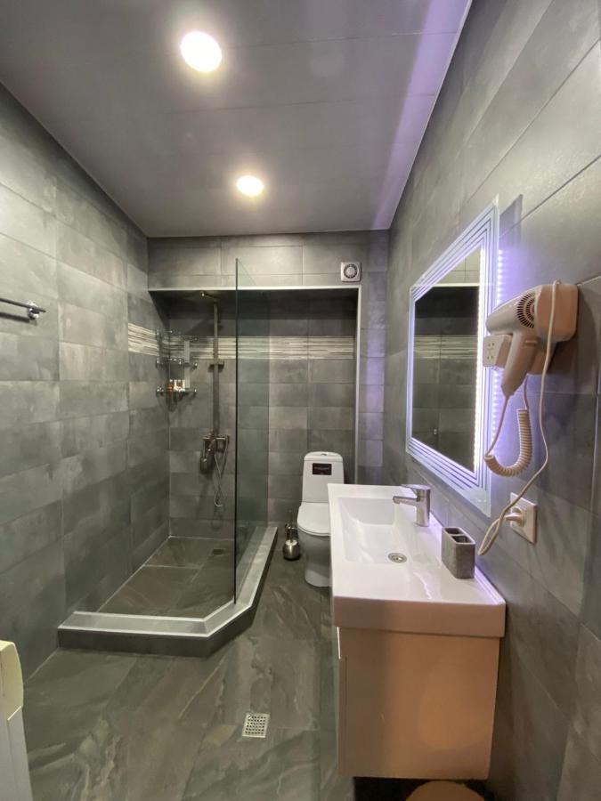 Vincent Hotel Tbilisi Buitenkant foto