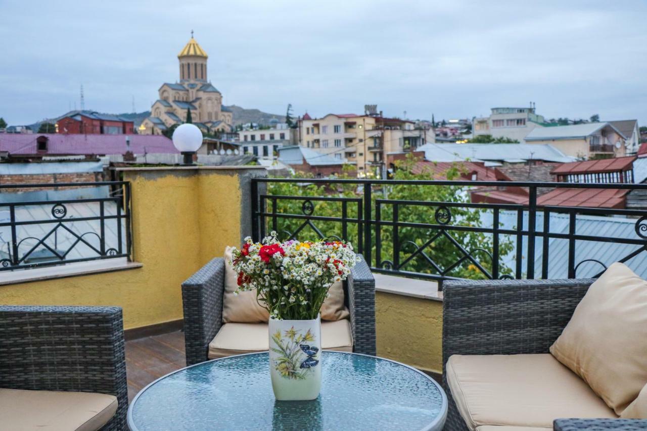 Vincent Hotel Tbilisi Buitenkant foto
